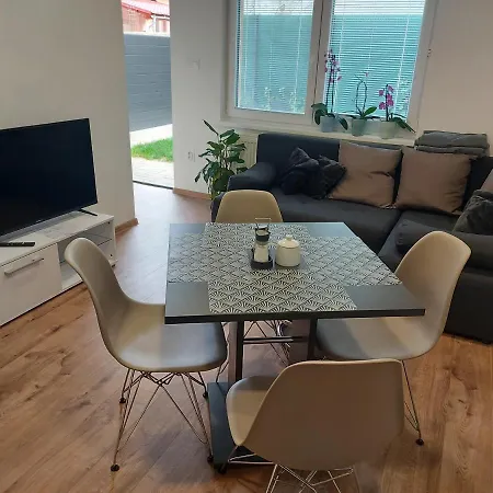 Apartment Ella Teplicka nad Vahom